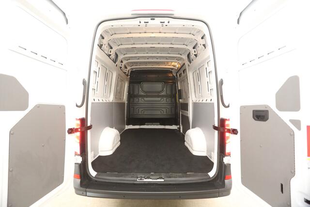 Volkswagen CRAFTER 30 2.0 TDI L3H3 | BPM Vrij | 3000KG Trekgew. 140PK Airco Cruise Carplay Navi PDC 3 Persoons Elektrpakket