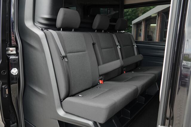 Volkswagen CRAFTER L3H2 | 177Pk Aut. | Dubbele Cabine | Nieuw Model | 10,4'' Navigatie | 19'' | Deep Black