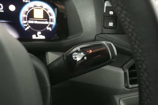 Volkswagen CRAFTER 2.0 TDI DSG HIGHLINE EXCLUSIVE L3H3 | FACELIFT MODEL | BPM VRIJ | NIEUW 3000KG TREKHAAK VIRTUAL ADAPTIVE CRUISE LED 140PK CARPLAY 17"LMV