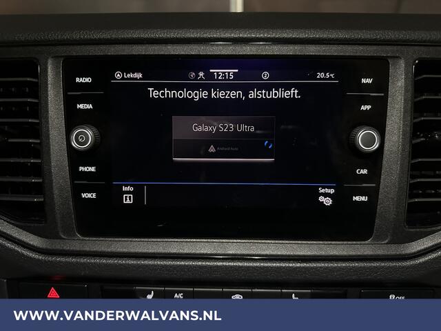 Volkswagen CRAFTER 2.0 TDI 141pk L3H3 L2H2 Euro6 Airco | Camera | Navigatie | Android Auto | Stoelverwarming Parkeersensoren, Bijrijdersbank, 3000kg trekvermogen, zilver
