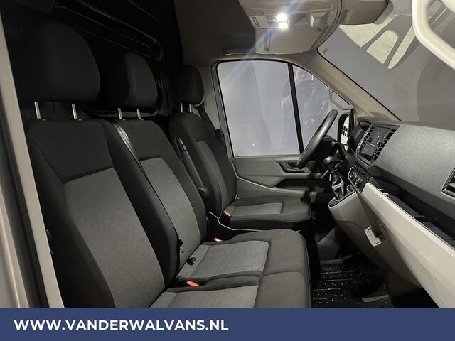 Volkswagen CRAFTER 2.0 TDI 141pk L3H3 L2H2 Euro6 Airco | Camera | Navigatie | Android Auto | Stoelverwarming Parkeersensoren, Bijrijdersbank, 3000kg trekvermogen, zilver