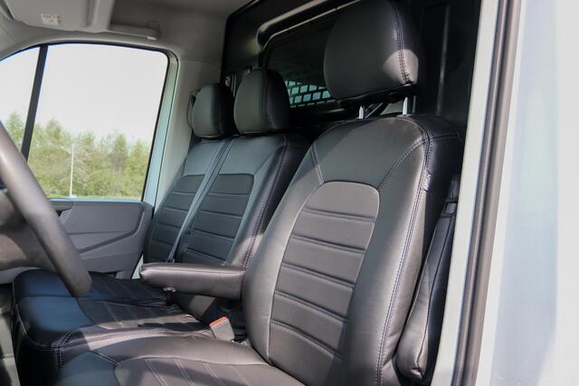 Volkswagen CRAFTER 35 2.0TDI 177PK, L3H3, DSG, Comfortline, ACC, Trekhaak, Navigatie, Apple CarPlay, Leder!