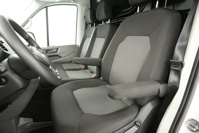 Volkswagen CRAFTER 30 2.0 TDI L3H3 | BPM VRIJ | 140PK Airco Carplay Cruise Navigatie 17"LMV PDC 3 Persoons Zonneklep