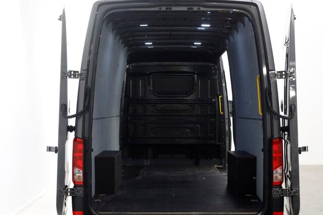Volkswagen CRAFTER 35 2.0 TDI 140pk DSG-Automaat L5H3 (L4H2) Supermaxi Highline LED/ACC/Camera 02-2020