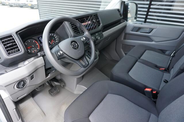 Volkswagen CRAFTER 35 2.0 TDI L3H3 177PK | Camera | Navi | Cruise-Control | Trekhaak | Parkeersensoren
