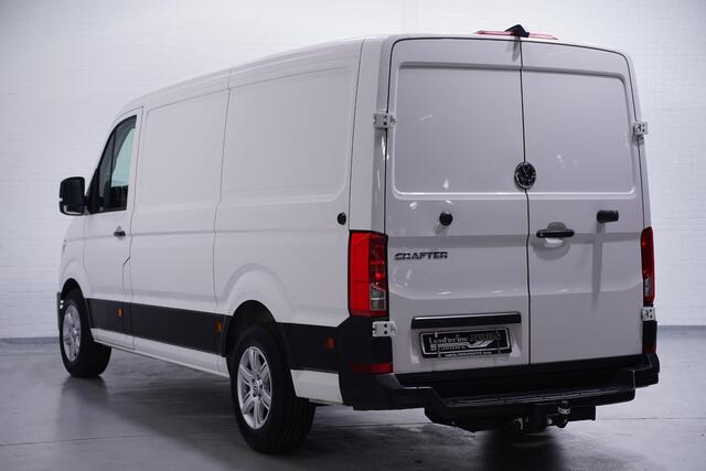 Volkswagen CRAFTER 2.0 TDI 140 pk DSG Aut. L3H2 Laag Dak 17" LMV Airco, Camera, PDC V+A, Trekhaak, 3-Zits