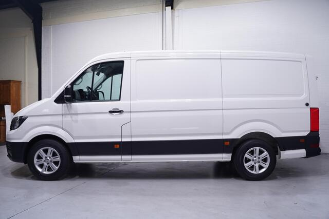 Volkswagen CRAFTER 2.0 TDI 140 pk DSG Aut. L3H2 Laag Dak 17" LMV Airco, Camera, PDC V+A, Trekhaak, 3-Zits