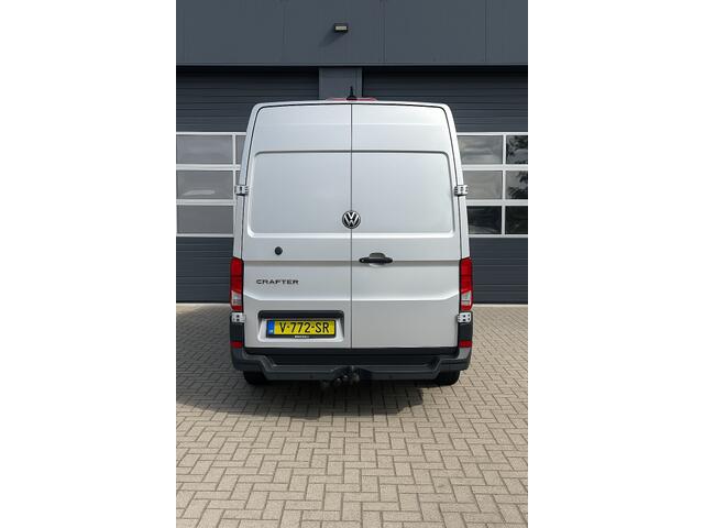 Volkswagen CRAFTER 35 2.0 TDI 140PK GB / NAP 1e eigenaar / Navi / 3000kg AHW / Airco / Comfortstoel / Cruise