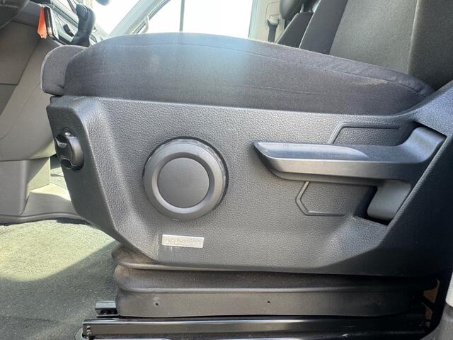 Volkswagen CRAFTER 35 2.0 TDI 140PK GB / NAP 1e eigenaar / Navi / 3000kg AHW / Airco / Comfortstoel / Cruise