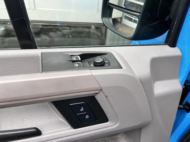 Volkswagen CRAFTER 35 2.0 TDI L3 DC Airco Cruise controle Euro 6 Pick-up Telefoonverbinding Voorruit verwarming 6-persoons Open laadbak Pick-up p-up Bakwagen 1e eigenaar