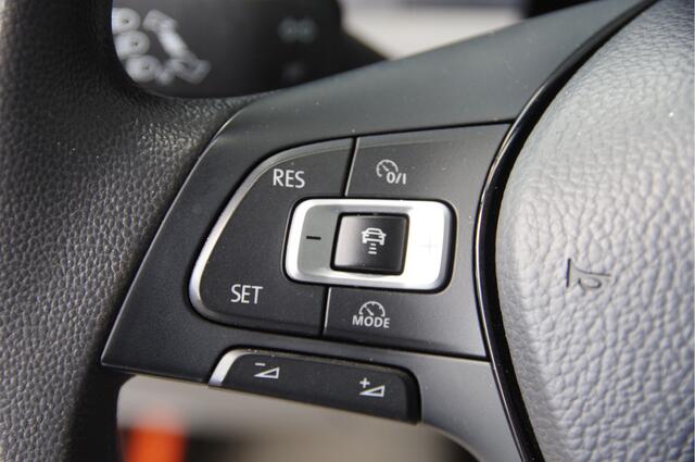 Volkswagen CRAFTER 2.0 TDI L3H3 140PK LED, ADAPT. CRUISE, CARPLAY, AIRCO, VOORRUIT VERWARMING, NL AUTO, NAP