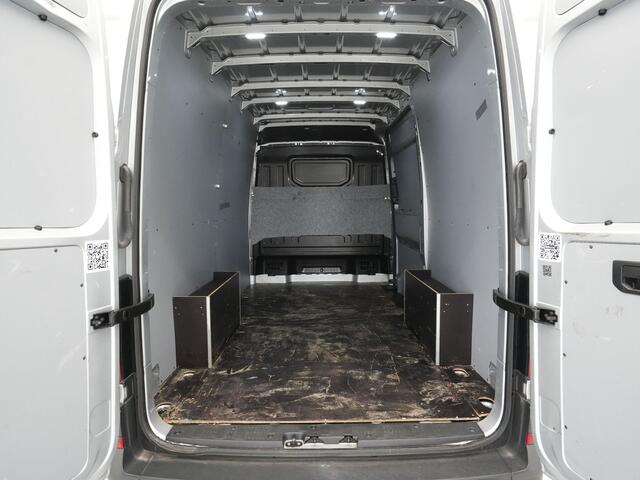 Volkswagen CRAFTER 35 2.0 TDI L3H3 Highline Camera Pdc Acc Trekhaak Navigatie Carplay Parkassist