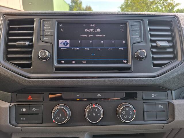 Volkswagen CRAFTER 35 2.0 TDI L3H3 Highline 3p. Navi Airco CruiseControl Verw.Voorruit Regensensor Pdc V+A SchuifdeurRechts Aut.Verlichting Start/Stop Elek.Ramen/Spiegels VerwamerbareSpiegels Verst.Stoel