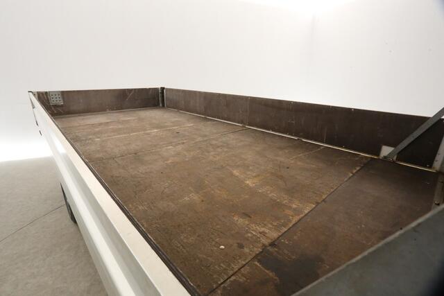 Volkswagen CRAFTER 2.0 TDI L4 | MARGE! | Laadbak | Trekhaak | Achterklep | 3 Persoons | Airco | Bluetooth