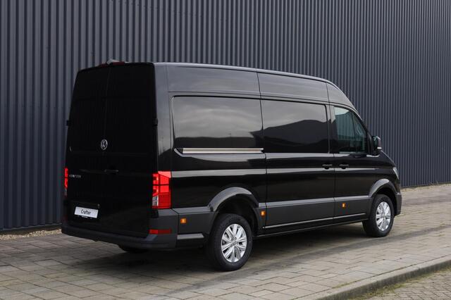 Volkswagen CRAFTER Bedrijfswagens Exclusive L3H3 140pk 8-traps automaat GVW 3.5T Volkswagen Bedrijfswagens Crafter 2.0 TDI EU6 140PK DSG Exclusive L3H3 GVW 3.5T WB 3640 MM | Trekhaak | Camera | ACC | Clima | DAB | 17 inch