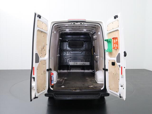 Volkswagen CRAFTER 2.0TDi 177PK L3H3 | Multimedia | Airco | Cruise | 3-Persoons