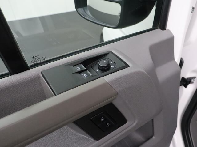 Volkswagen CRAFTER 2.0TDi 177PK L3H3 | Multimedia | Airco | Cruise | 3-Persoons