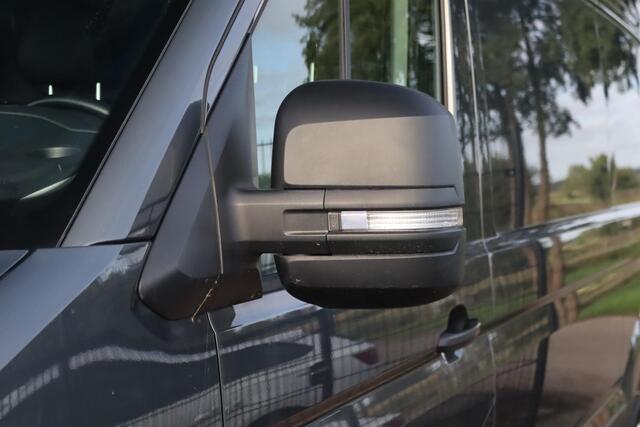 Volkswagen CRAFTER 35 Highline 2.0 TDI 177PK L3H3 Bi Led, Navigatie, Apple CarPlay, Massage stoelen