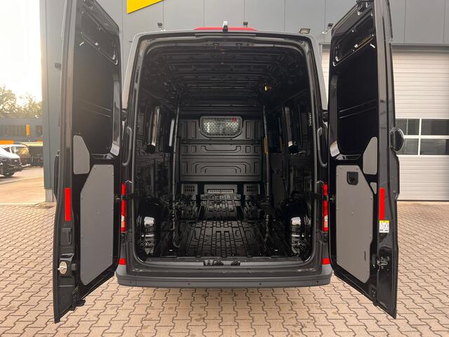 Volkswagen CRAFTER 35 2.0 TDI L3H3 Exclusive VVB BLACK EDITION VVB276 BPM vrij! Benut nu nog uw voordeel!