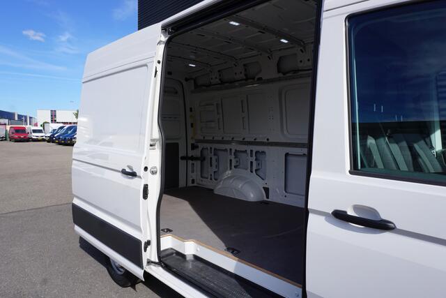 Volkswagen CRAFTER 35 | 163 PK AUT RWD | 3,5 Trekvermogen | App-Connect | Cruise | Camera | Stuur- en Stoelverwarming | 270 Graden Deuren