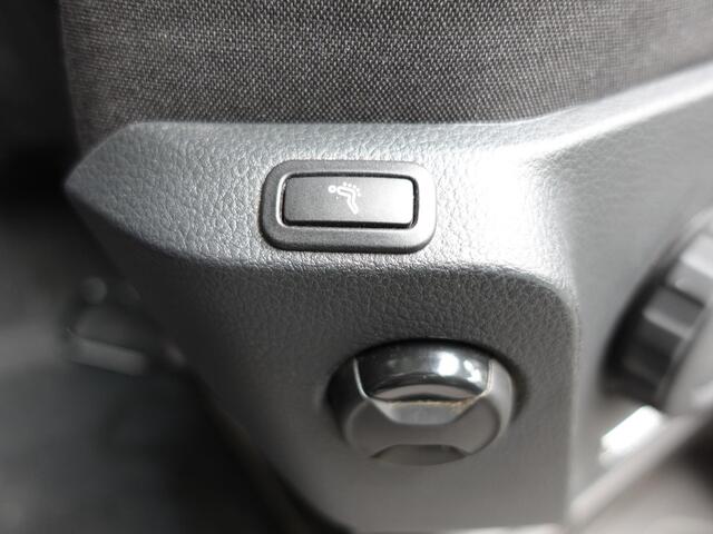 Volkswagen CRAFTER 177pk Automaat L3H3 L2H2 Highline Airco App-connect ACC Camera Trekhaak