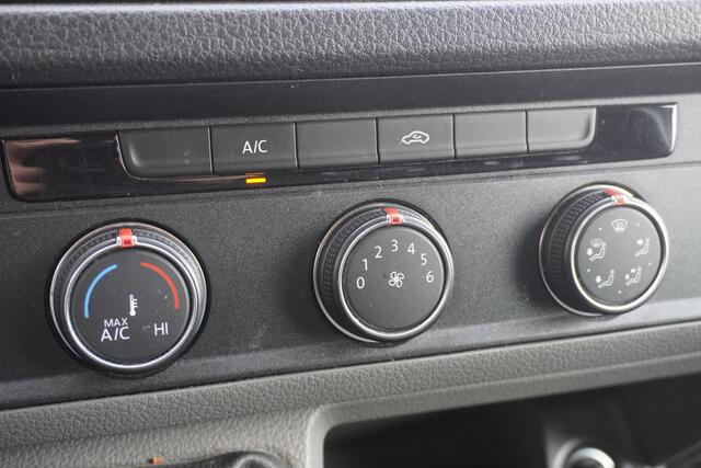 Volkswagen CRAFTER 2.0 TDI L3H3 EURO 6 - Airco - Navi - Cruise - PDC - ¤ 16.900,- Excl.