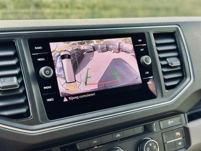 Volkswagen CRAFTER 35 2.0 TDI 177pk | DSG | L3H3 | Exclusive | 75 Edition | 2x Schuifdeur | Leer | LED | Camera | Trekhaak | Fabrieksgarantie