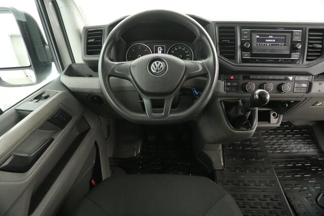 Volkswagen CRAFTER 35 2.0 TDI L3H3 | Airco | Camera | Cruise | 3 Persoons | Parkeersensoren