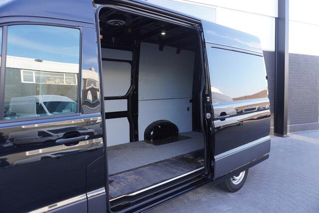 Volkswagen CRAFTER 2.0 TDI 140PK Automaat L4H3 EURO 6 - Airco - Navi - Cruise - PDC - 2x Schuif - ¤19.900,- Excl.