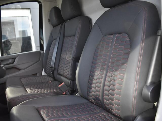 Volkswagen CRAFTER Bedrijfswagens Exclusive 2.0TDi 177pk "Hero Edition" L3H2 273918