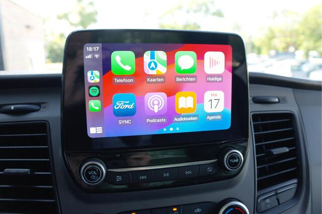 Volkswagen CRAFTER 350 2.0 TDCI L4H1 Trend RWD | NL-Auto | Meubelbak | Carplay | Bakwagen