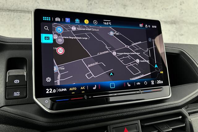 Volkswagen CRAFTER 2.0 TDI 177PK L3H3 Facelift | Camera | Apple Carplay | BPM vrij!! | Digitaal display | Parkeersensoren | Nieuw model