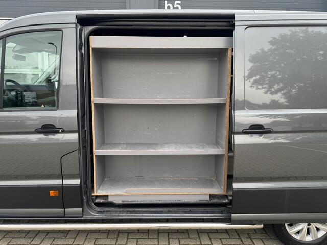 Volkswagen CRAFTER 2.0 TDI 177PK DSG L3H2 / Dubbele schufideur / Navi / Trekhaak 3000KG / Ergo Comfortstoelen