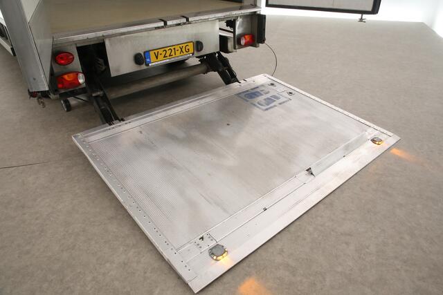 Volkswagen CRAFTER 35 2.0 TDI | 141PK | Koelwagen 2 C° | Nachtkoeling | Bakwagen | Laadklep | Laadbak | Zijdeur | Koelauto | Airco | Cruise | 3 Persoons