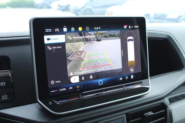 Volkswagen CRAFTER 2.0 TDI 140pk DSG L3H3 Exclusive Black Style Facelift BPM vrij! Trekhaak Camera Leder Led Zonneklep Sidesteps Navigatie