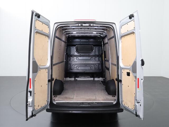 Volkswagen CRAFTER 2.0TDi 140PK DSG Automaat L3H3 | Airco | Cruise | 3-Persoons | Betimmering