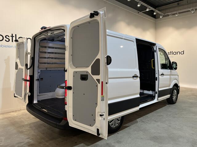 Volkswagen CRAFTER 2.0 TDI L3H2 140 PK Automaat / Euro 6 / Airco / Cruise Control / Camera / CarPlay / 3-Zits / 18.500 KM !!