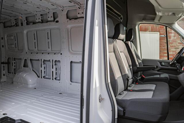 Volkswagen CRAFTER 2.0 TDI L4H3 140PK Trendline Cruise Control Airco Volkswagen Crafter 35 2.0 TDI L4H4 Trendline EURO VI