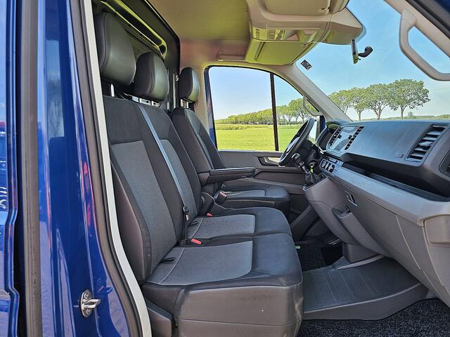 Volkswagen CRAFTER 35 2.0 TDI L3H2 Airco, Navi, Trekhaak, Carplay, 3 Zits, Euro6, 140 PK!