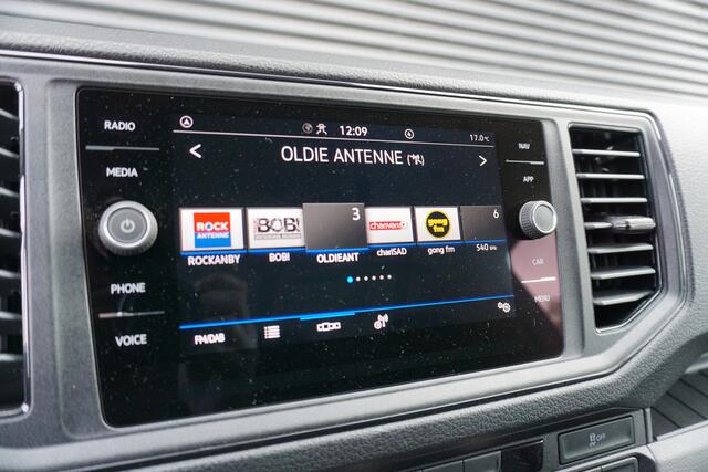 Volkswagen CRAFTER 35 | 177 PK AUT | L3 Bakwagen EL | Laadklep 750 KG | App-Connect | Camera