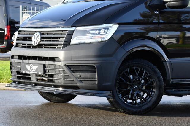 Volkswagen CRAFTER 35 2.0 TDI L3H2 Black Edition Camera, Carplay, Stoelverwarming, LED, Trekhaak, Sensoren, multimedia, Automaat, Uniek!