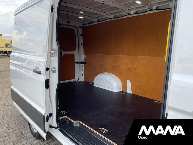 Volkswagen CRAFTER 2.0 TDI 140PK L3H2 Automaat Comfortline Carplay Camera Cruise control Camera