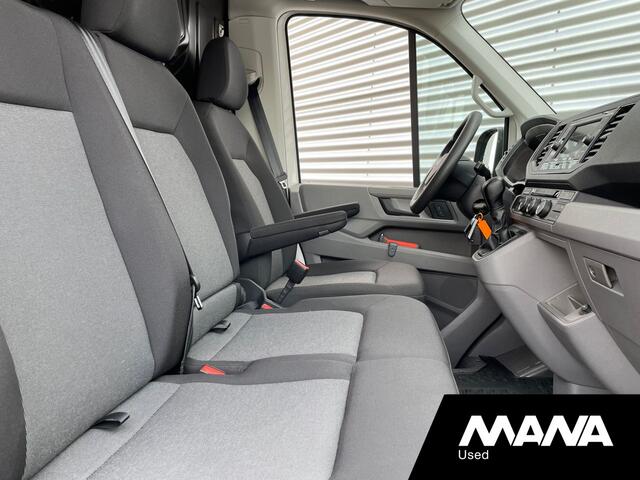 Volkswagen CRAFTER 2.0 TDI 140PK L3H2 Automaat Comfortline Carplay Camera Cruise control Camera