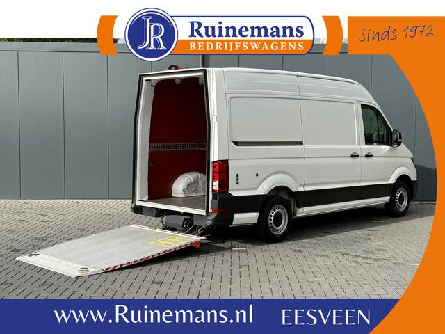 Volkswagen CRAFTER 35 2.0 TDI HIGHLINE+ / L3H3 / 750 KG DHOLLANDIA HYDR. LAADKLEP / AIRCO / CRUISE / NAVI / CAMERA / CARPLAY