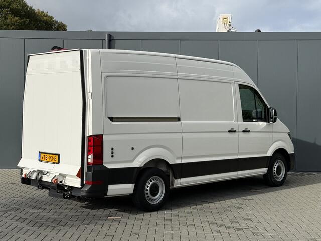 Volkswagen CRAFTER 35 2.0 TDI HIGHLINE+ / L3H3 / 750 KG DHOLLANDIA HYDR. LAADKLEP / AIRCO / CRUISE / NAVI / CAMERA / CARPLAY