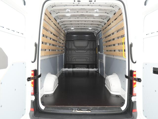 Volkswagen CRAFTER 35 2.0 TDI 140pk DSG L4H3 Comfortline EURO VI Navigatie Pdc Cruise Carplay