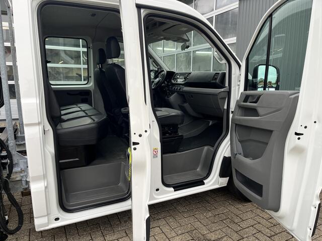 Volkswagen CRAFTER 35 2.0 TDI DC Hiab Laadkraan 023-3 Trekhaak 2500 kg trekgewicht Airco Cruise controle 6-Persoons Open laadbak Pick-up Euro 6 Bakwagen P-up Telefoonverbinding 1e eigenaar