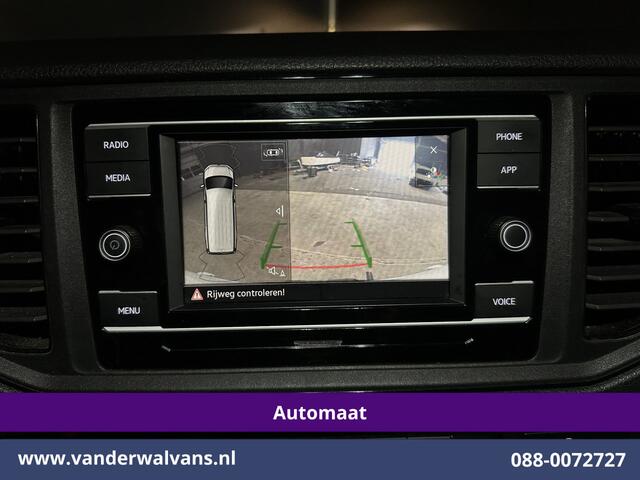 Volkswagen CRAFTER 2.0 TDI 141pk Automaat L3H3 L2H2 Euro6 Airco | Camera | Apple Carplay | Android Auto Chauffeursstoel, 3000kg trekvermogen, Parkeersensoren, Bijrijdersbank