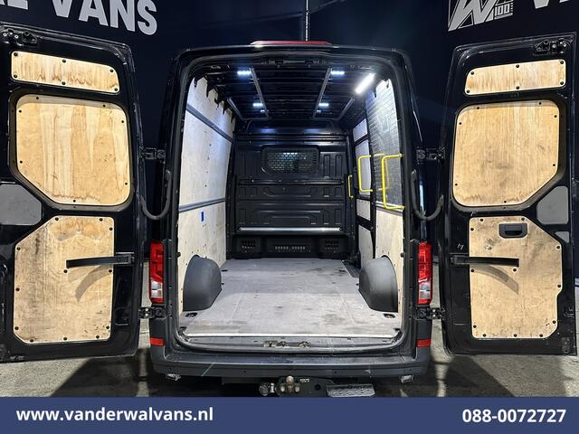 Volkswagen CRAFTER 2.0 TDI 141pk L3H3 L2H2 Euro6 Airco | 3000kg Trekhaak | Apple Carplay | Android Auto Cruisecontrol, Stoelverwarming, Parkeersensoren, Bijrijdersbank