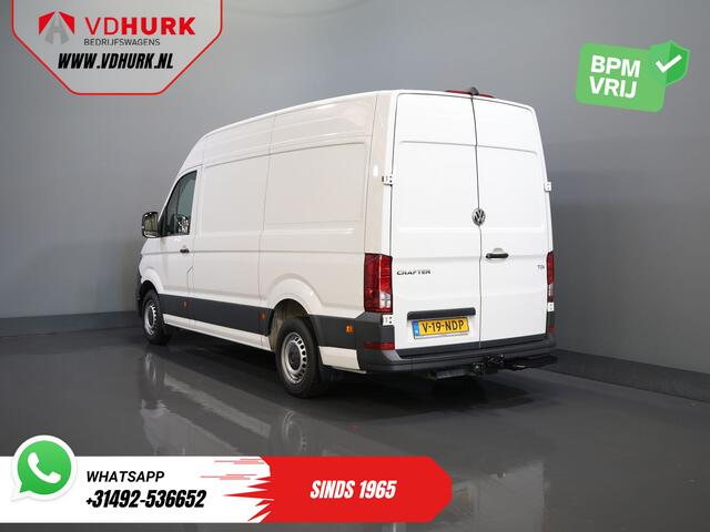 Volkswagen CRAFTER 35 2.0 TDI 140 pk DSG Aut. L3H3 BPM VRIJ! Carplay/ Camera/ Cruise/ Trekhaak/ Betimmerd/ Airco